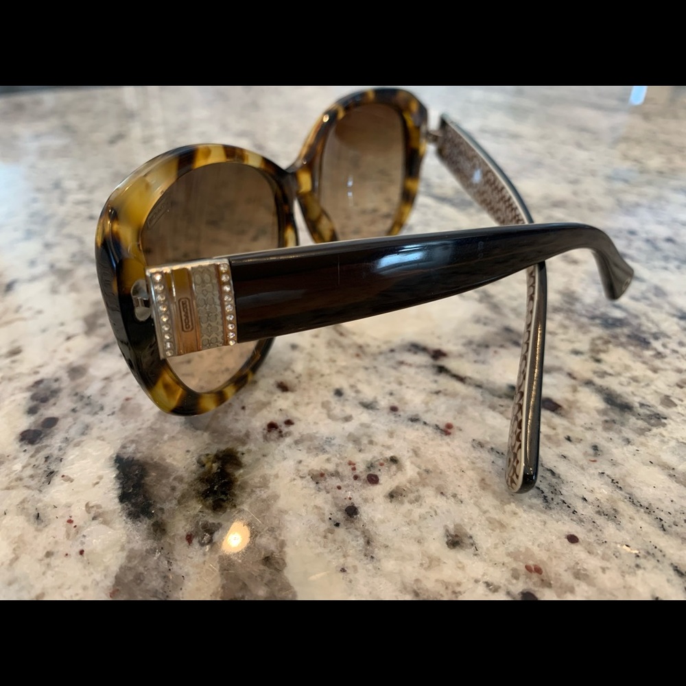 COACH Keri Butterfly Spotty Tortoise Sunglasses
